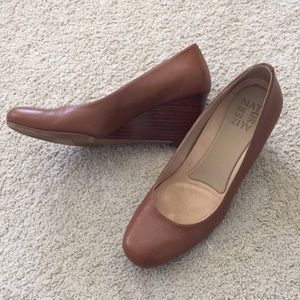 Brown wedges